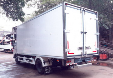 xe tải hino thùng bảo ôn,4.3 tấn