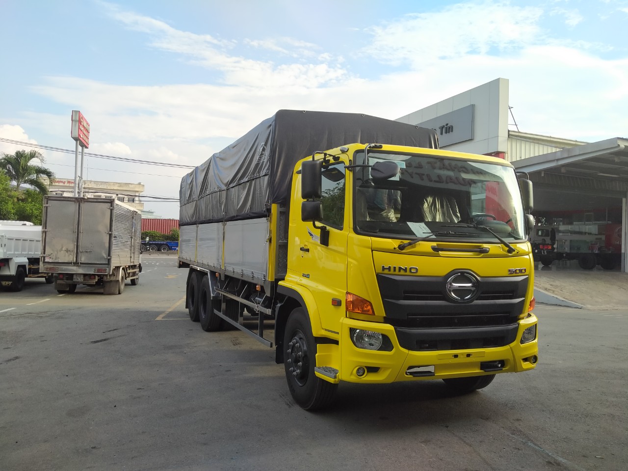 xe tải hino 15 tấn FL8JW7A thùng mui bạt 9.4 mét